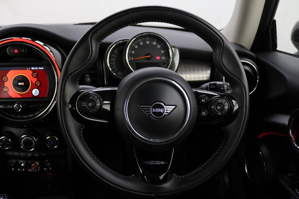 Used MINI Hatch 2020 for sale - 76057029: Photo 19