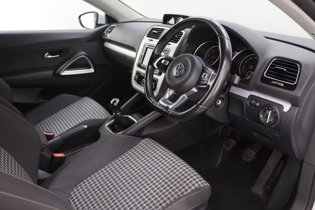 Used Volkswagen Scirocco 2017 for sale - 76973127: Photo 10