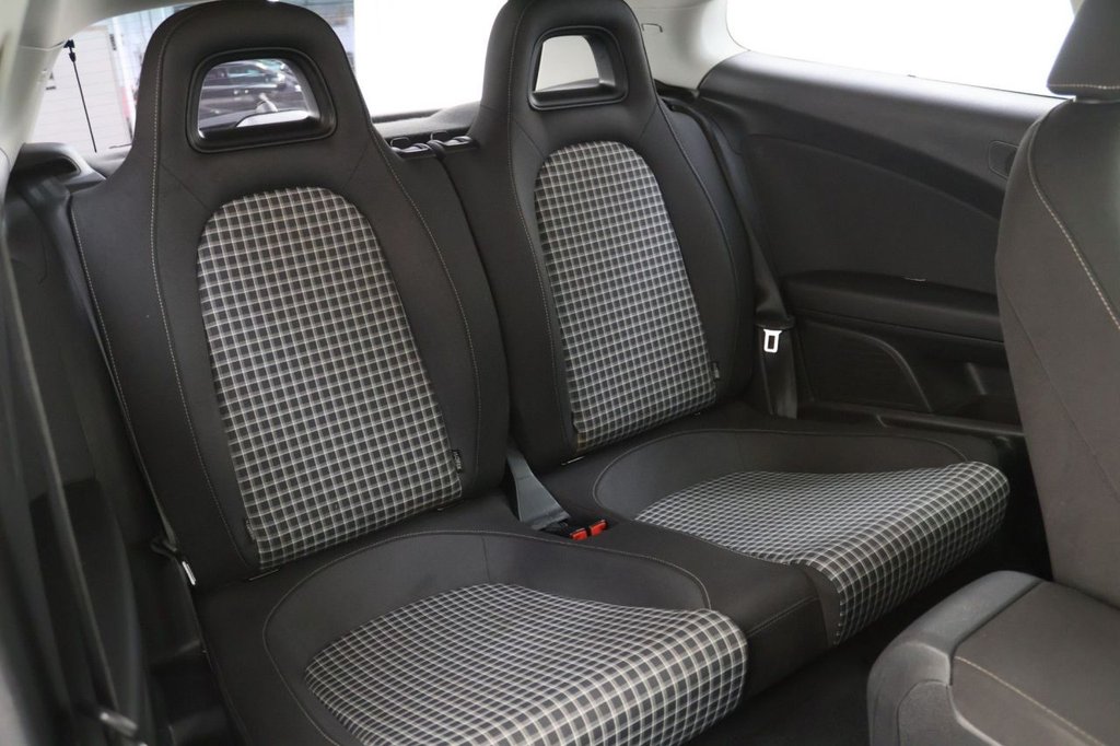 Used Volkswagen Scirocco 2017 for sale - 76973127: Photo 15