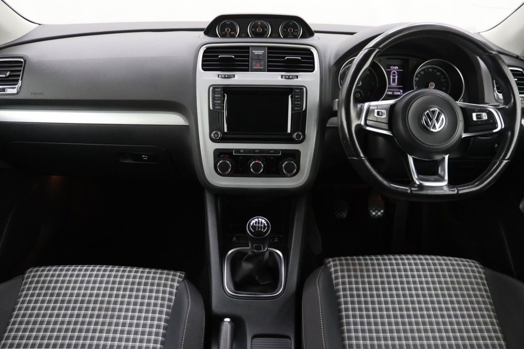 Used Volkswagen Scirocco 2017 for sale - 76973127: Photo 16