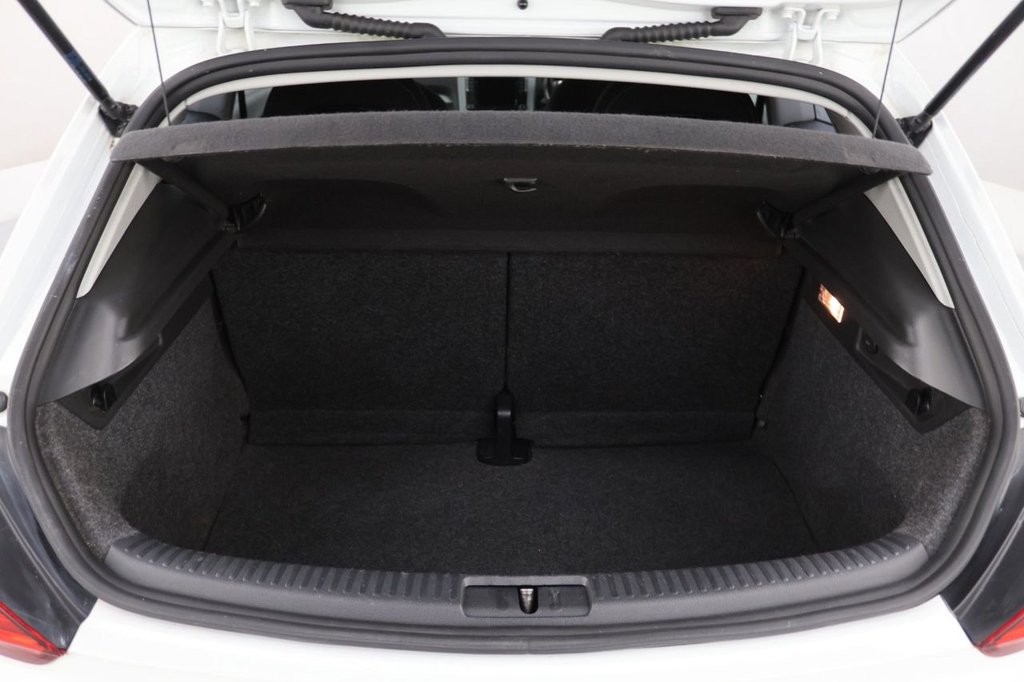 Used Volkswagen Scirocco 2017 for sale - 76973127: Photo 23