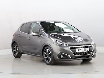 Used Peugeot 208 2019 for sale - 76010012: Photo