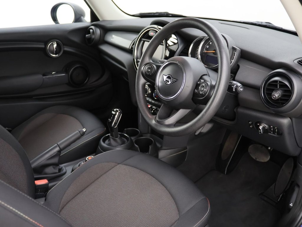 Used MINI Hatch 2019 for sale - 76552038: Photo 10