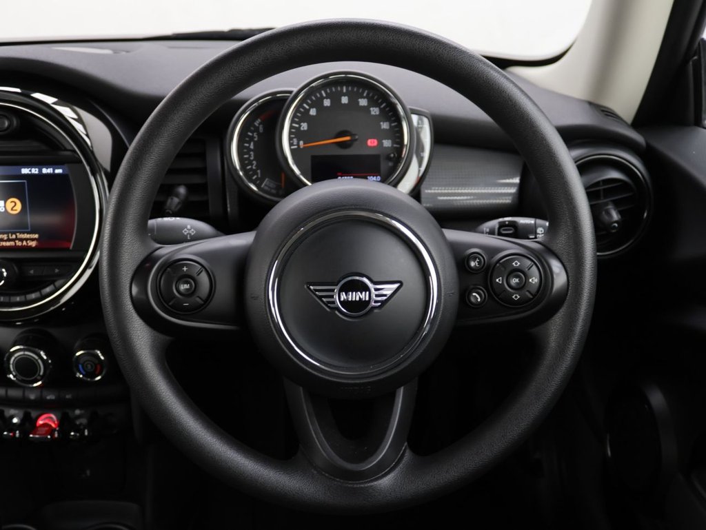 Used MINI Hatch 2019 for sale - 76552038: Photo 19