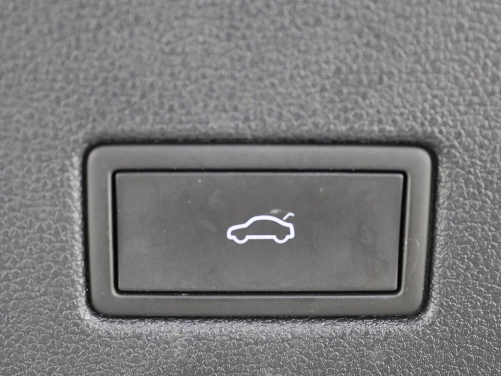 Used Volkswagen T-Roc 2022 for sale - 76665643: Photo 27