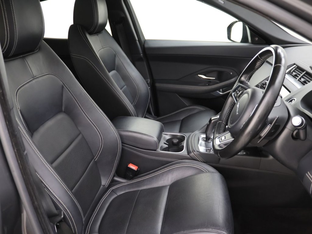 Used Jaguar E-Pace 2018 for sale - 76132354: Photo 13