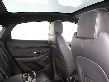 Used Jaguar E-Pace 2018 for sale - 76132354: Photo 2