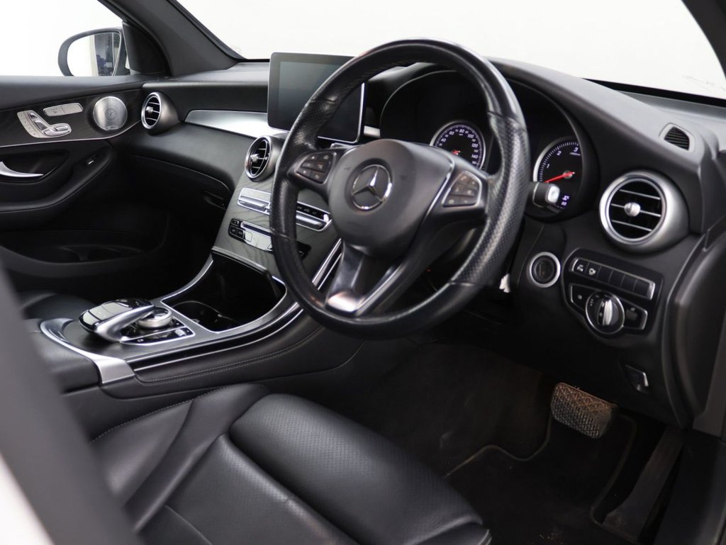 Used Mercedes-Benz GLC 2019 for sale - 76642203: Photo 12