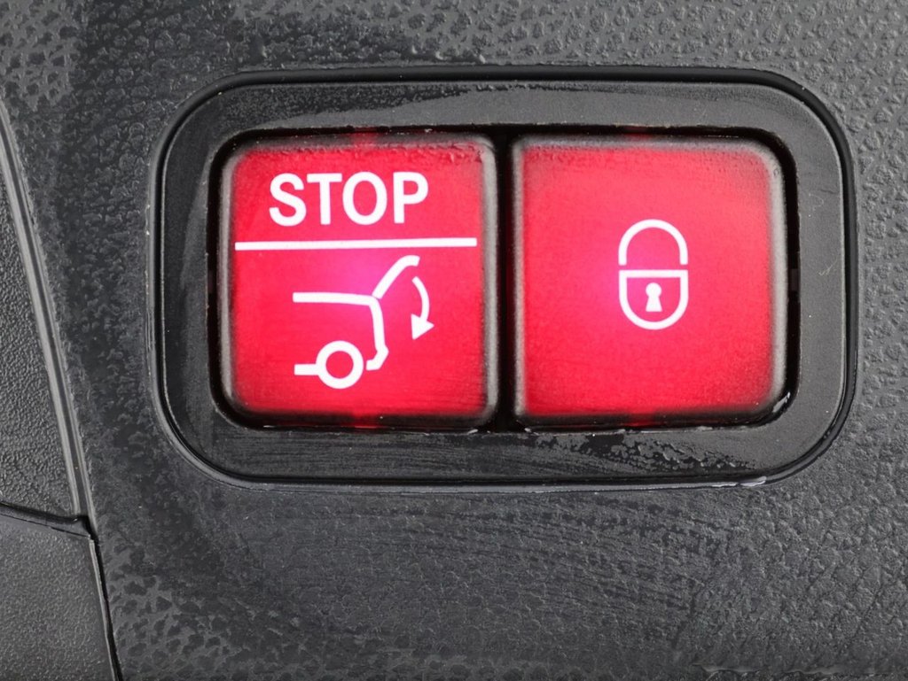 Used Mercedes-Benz GLC 2019 for sale - 76642203: Photo 27