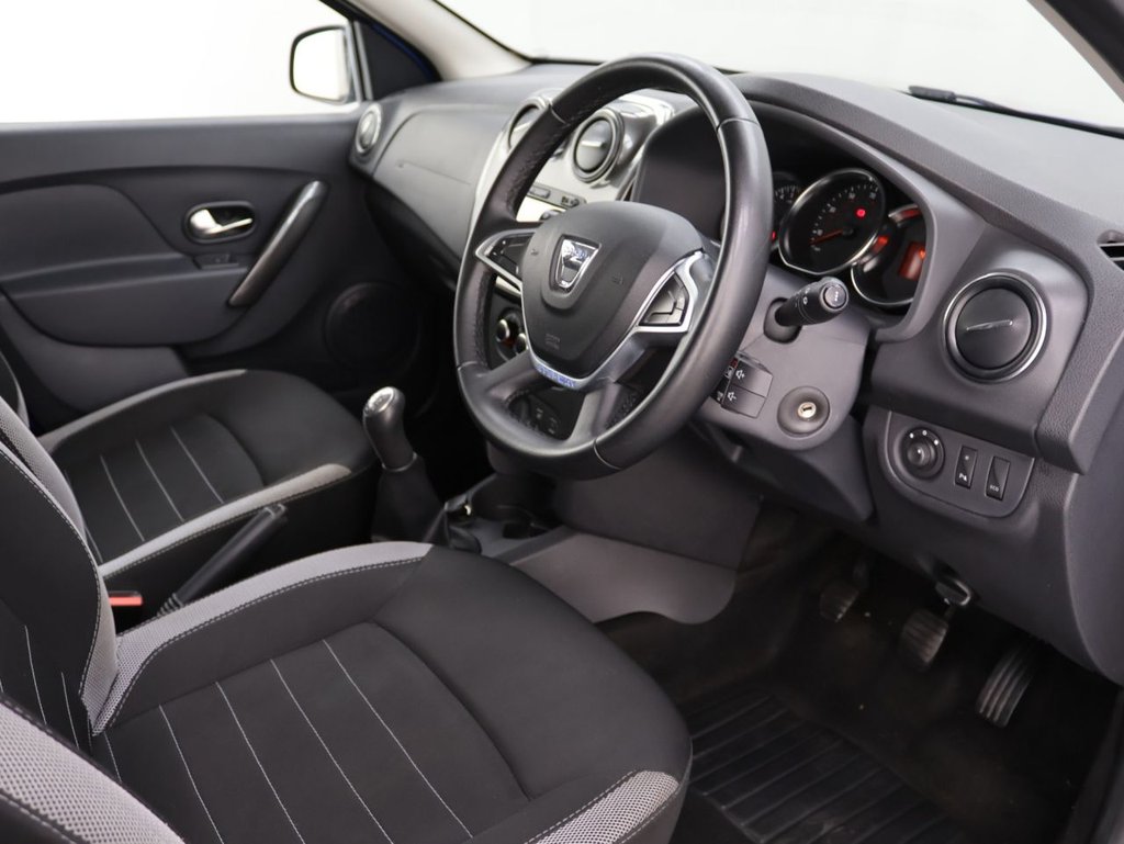 Used Dacia Sandero Stepway 2018 for sale - 76439321: Photo 10