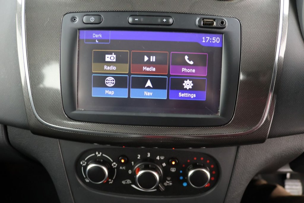 Used Dacia Sandero Stepway 2018 for sale - 76439321: Photo 14