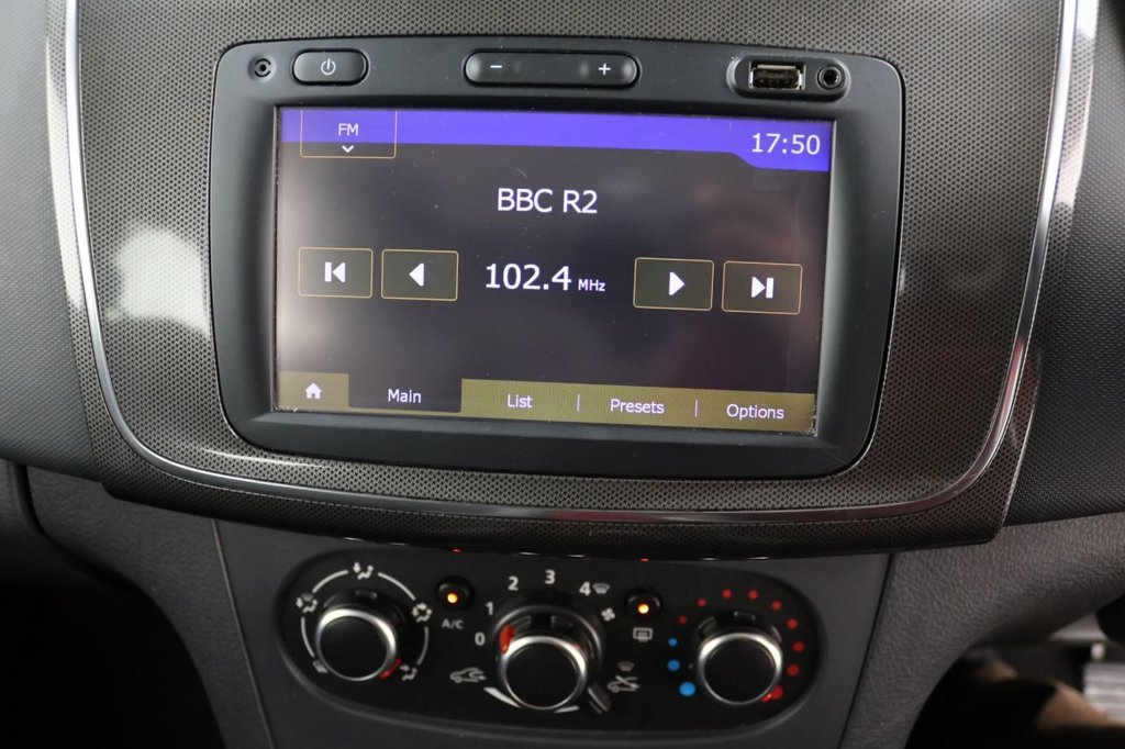 Used Dacia Sandero Stepway 2018 for sale - 76439321: Photo 16