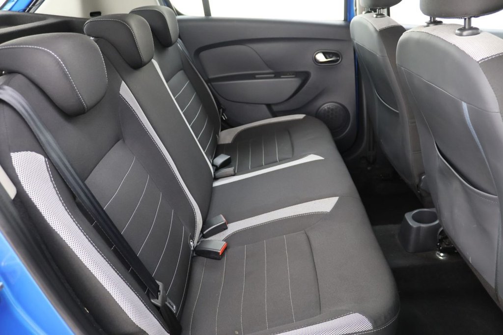 Used Dacia Sandero Stepway 2018 for sale - 76439321: Photo 17