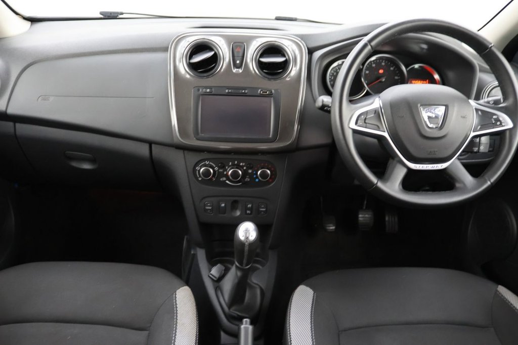 Used Dacia Sandero Stepway 2018 for sale - 76439321: Photo 18