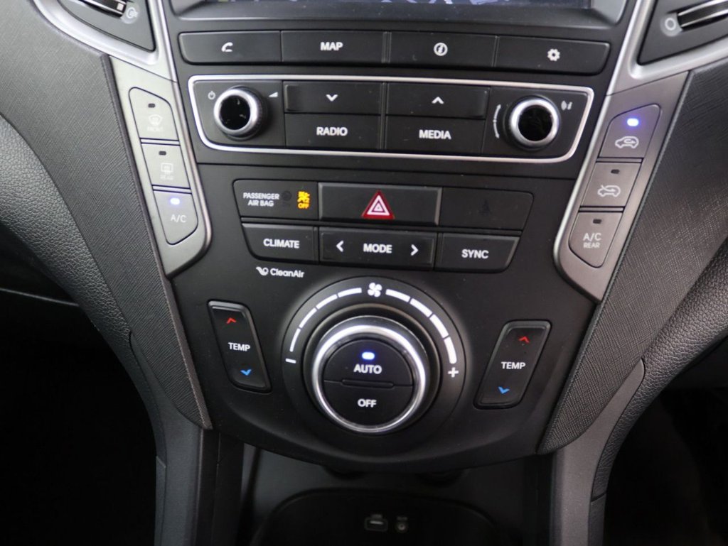 Used Hyundai Santa Fe 2016 for sale - 77520510: Photo 17