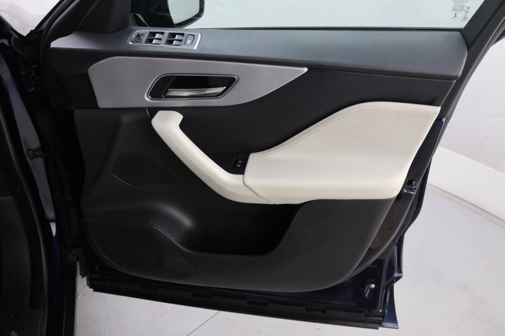 Used Jaguar F-Pace 2019 for sale - 76356268: Photo 27