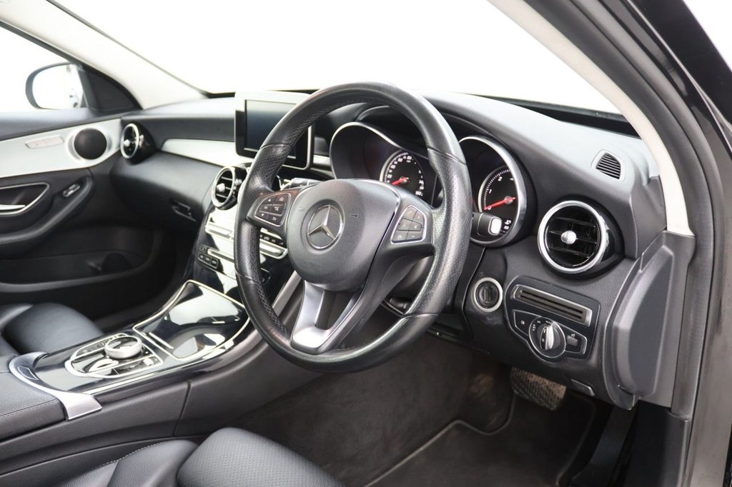 Used Mercedes-Benz C Class 2018 for sale - 77642330: Photo 10