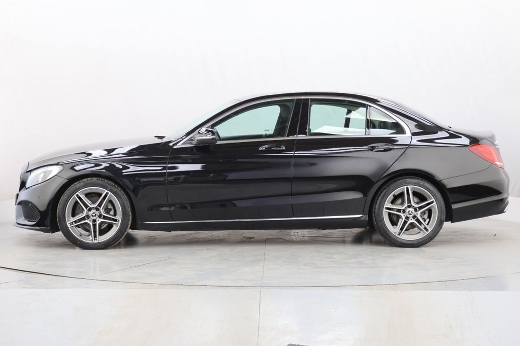 Used Mercedes-Benz C Class 2018 for sale - 77642330: Photo 6