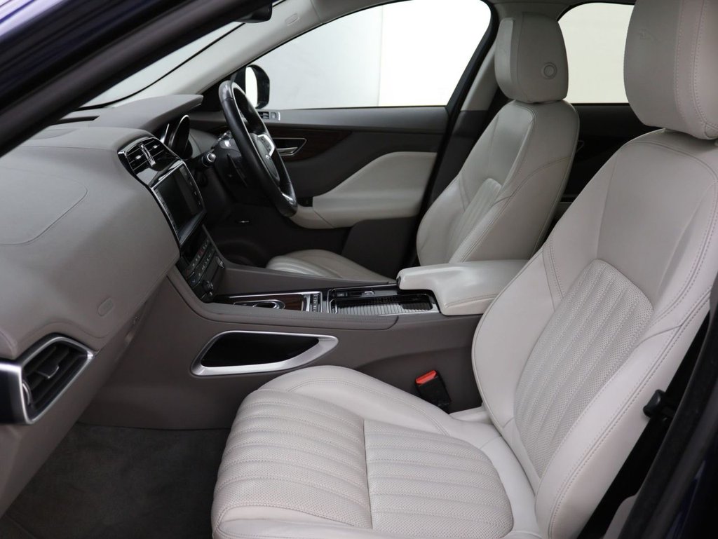 Used Jaguar F-Pace 2018 for sale - 76604391: Photo 22