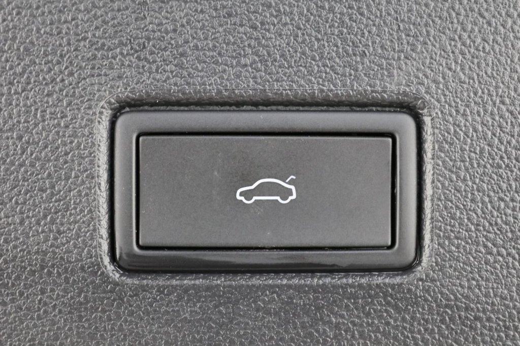 Used Volkswagen T-Roc 2021 for sale - 76333191: Photo 25
