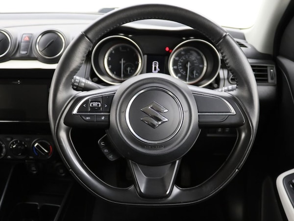 Used Suzuki Swift 2020 for sale - 76092410: Photo 20
