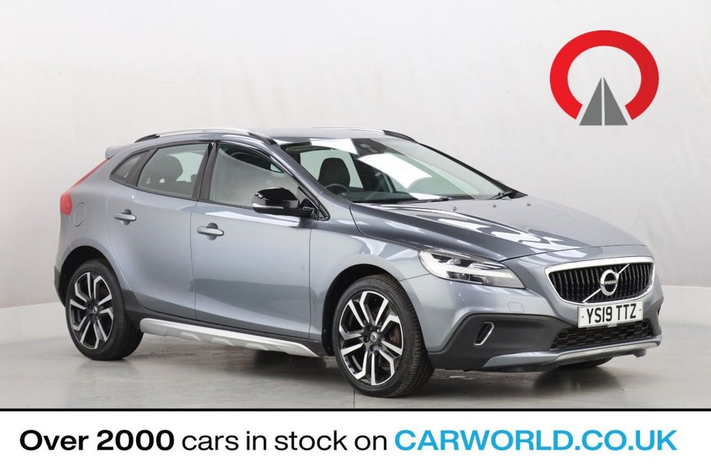Used Volvo V40 2019 for sale - 77383898: Photo 1
