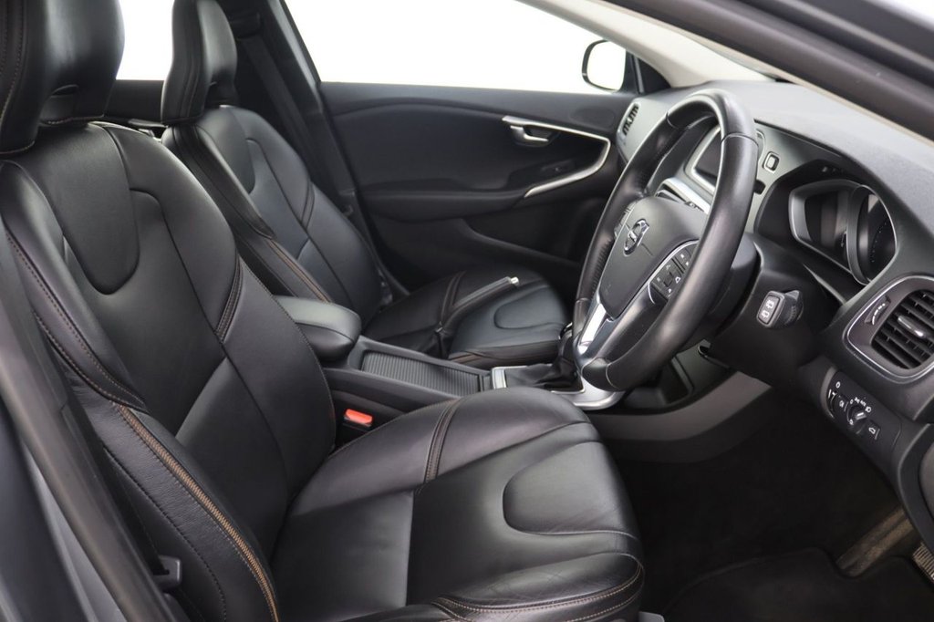 Used Volvo V40 2019 for sale - 77383898: Photo 12