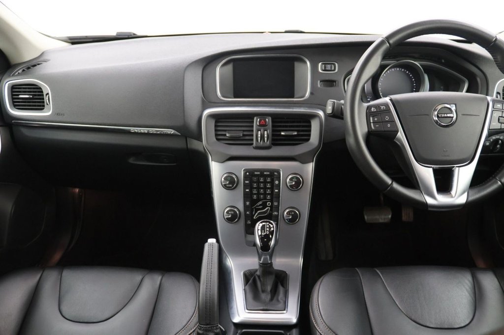 Used Volvo V40 2019 for sale - 77383898: Photo 18