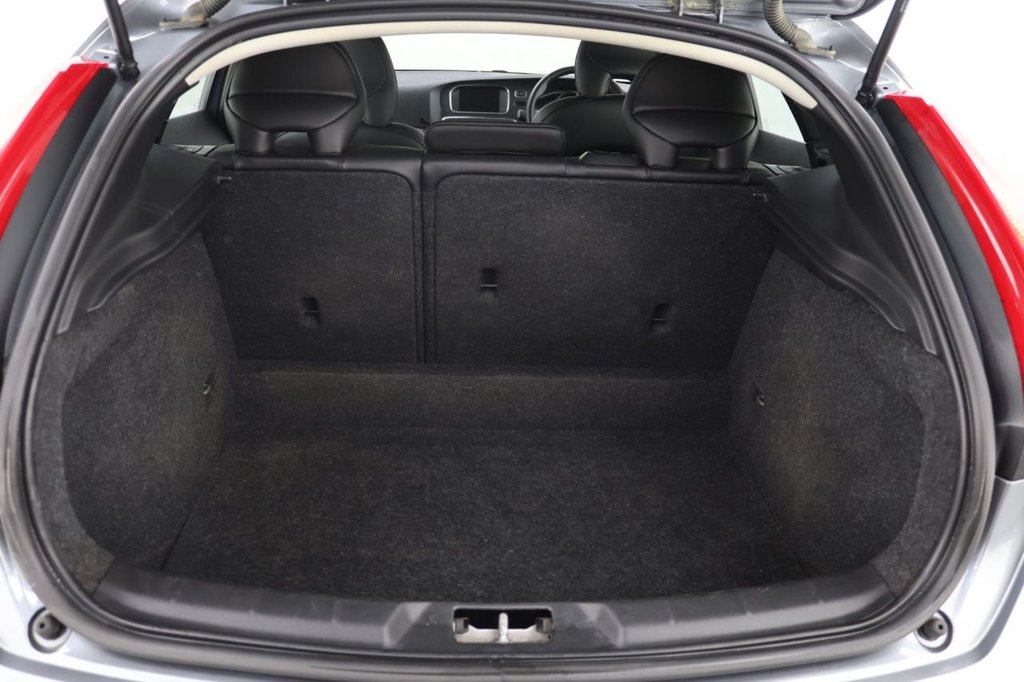 Used Volvo V40 2019 for sale - 77383898: Photo 25