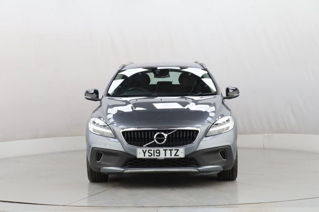 Used Volvo V40 2019 for sale - 77383898: Photo 3