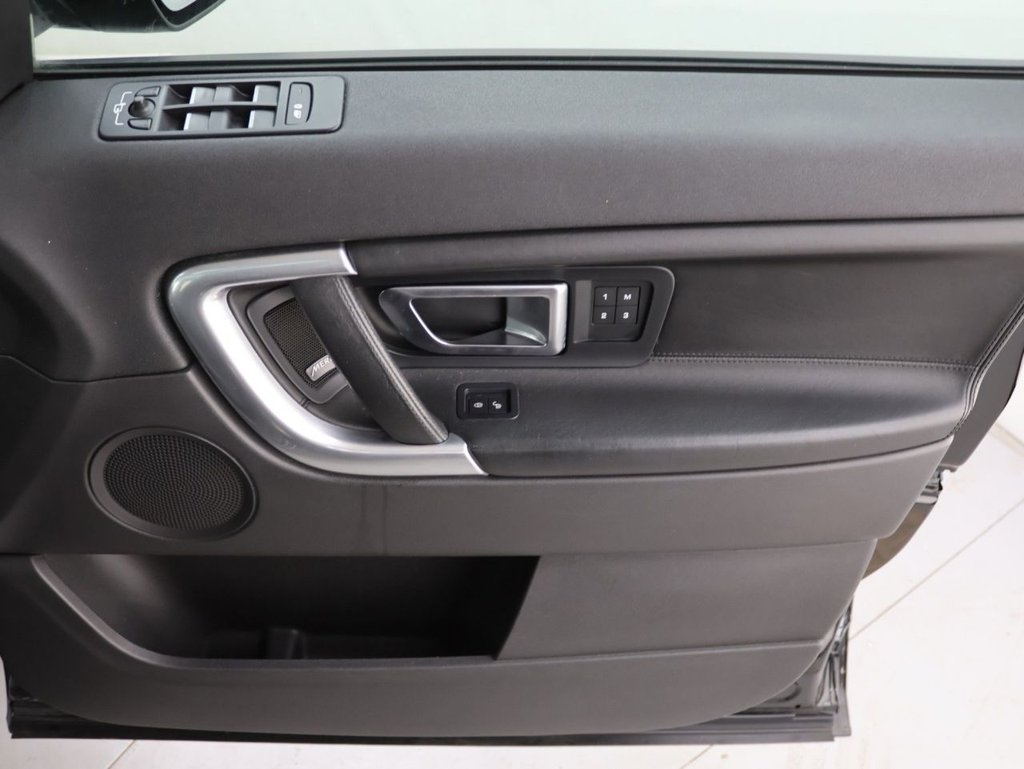 Used Land Rover Discovery Sport 2017 for sale - 76867434: Photo 27
