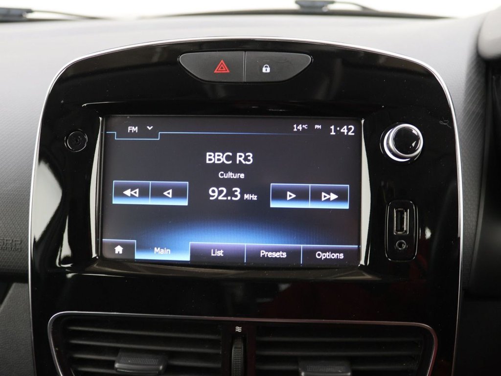 Used Renault Clio 2017 for sale - 77919873: Photo 15