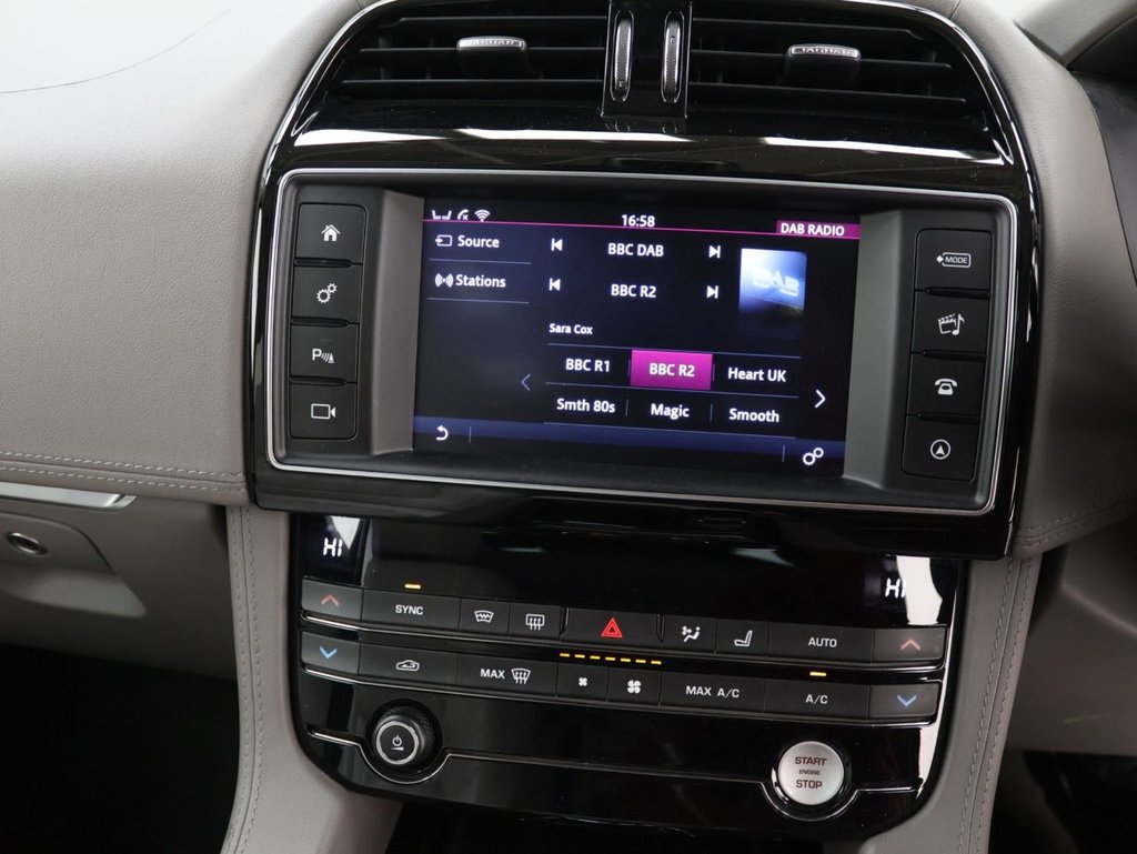 Used Jaguar F-Pace 2018 for sale - 76710735: Photo 13