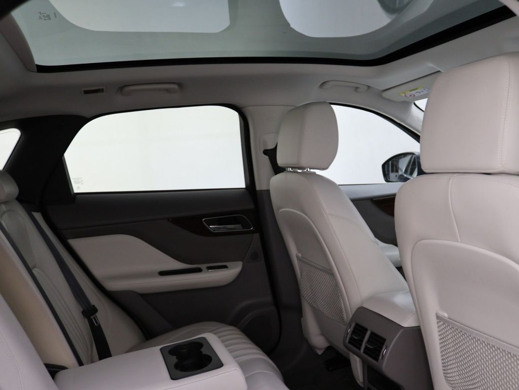 Used Jaguar F-Pace 2018 for sale - 76710735: Photo 16