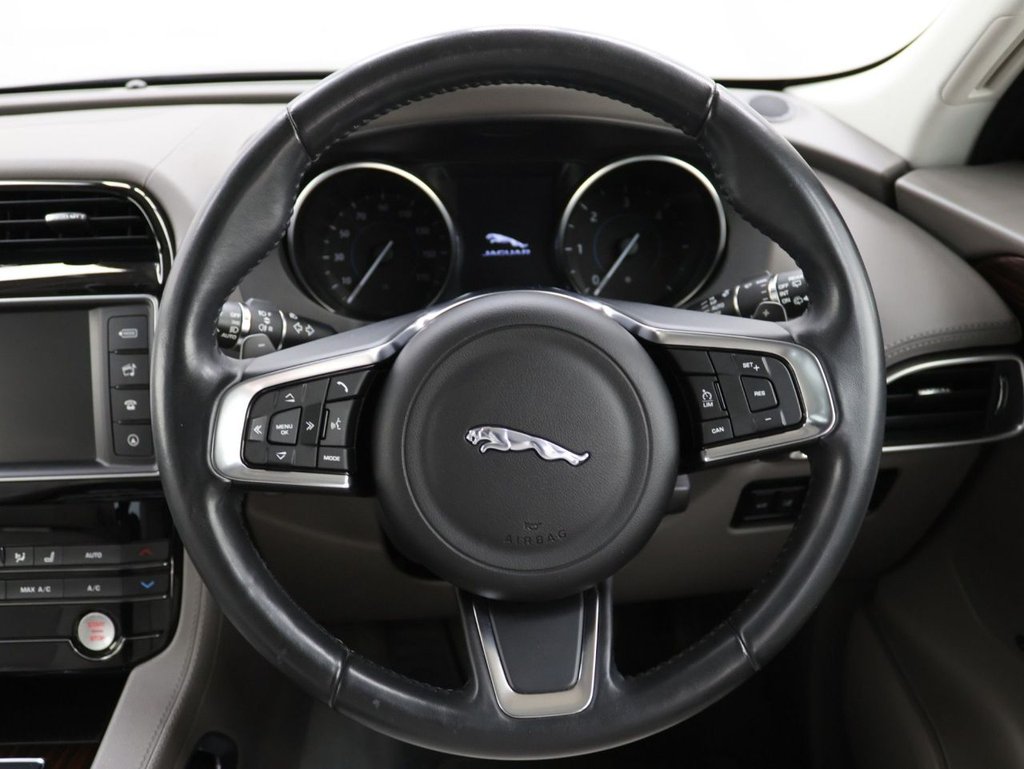 Used Jaguar F-Pace 2018 for sale - 76710735: Photo 20