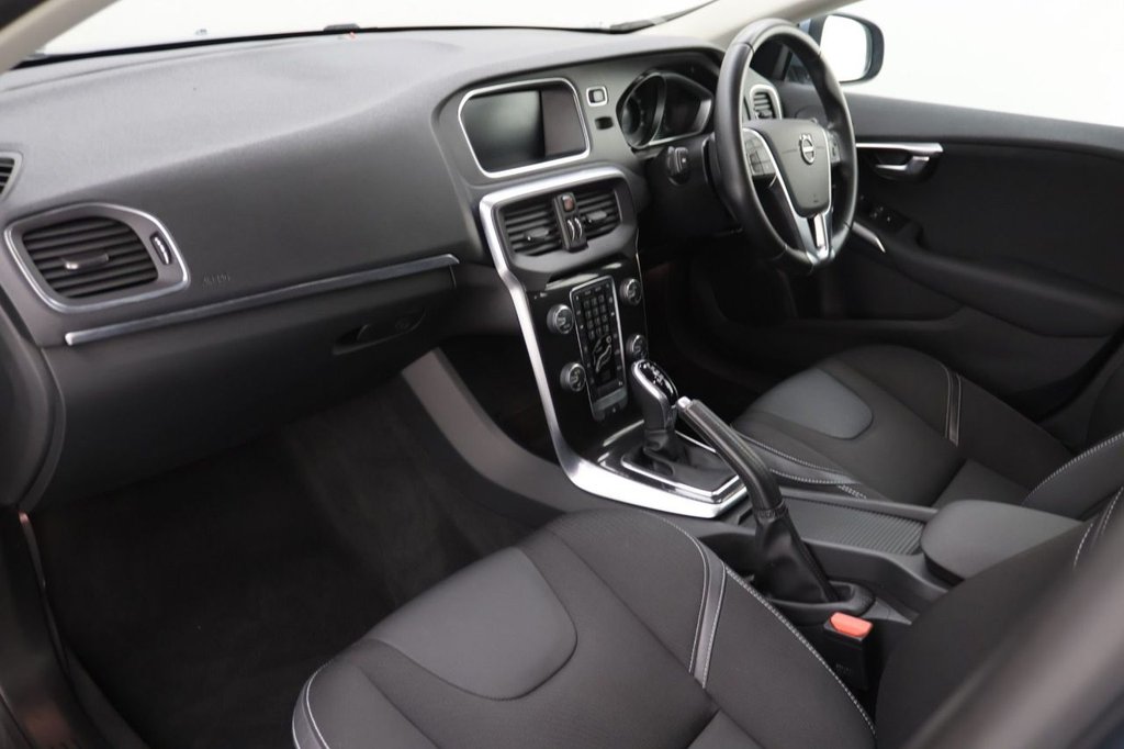 Used Volvo V40 2019 for sale - 77666882: Photo 24