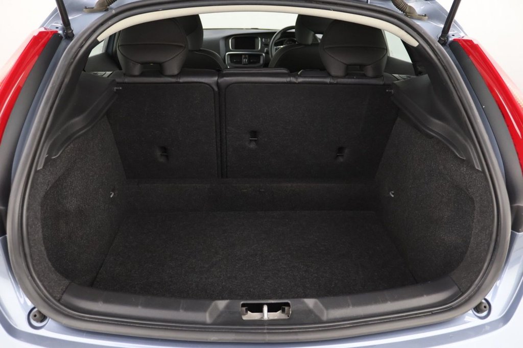 Used Volvo V40 2019 for sale - 77666882: Photo 25