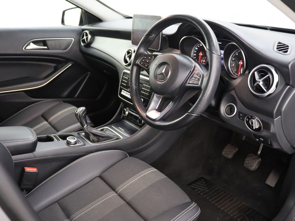 Used Mercedes-Benz GLA 2018 for sale - 76469960: Photo 10