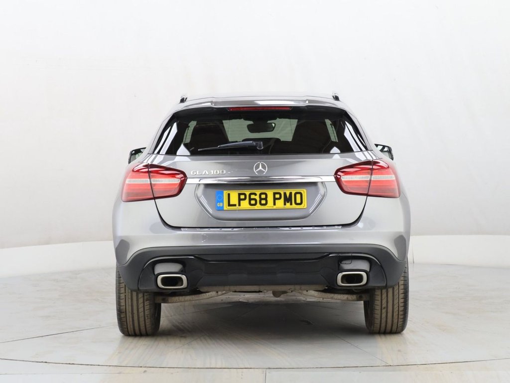 Used Mercedes-Benz GLA 2018 for sale - 76469960: Photo 9