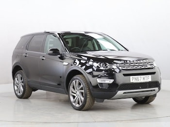 Used Land Rover Discovery Sport 2017 for sale - 76665799: Photo