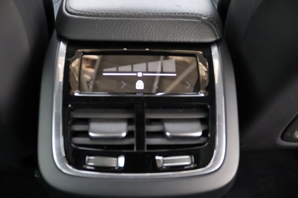 Used Volvo XC60 2018 for sale - 76068267: Photo 22