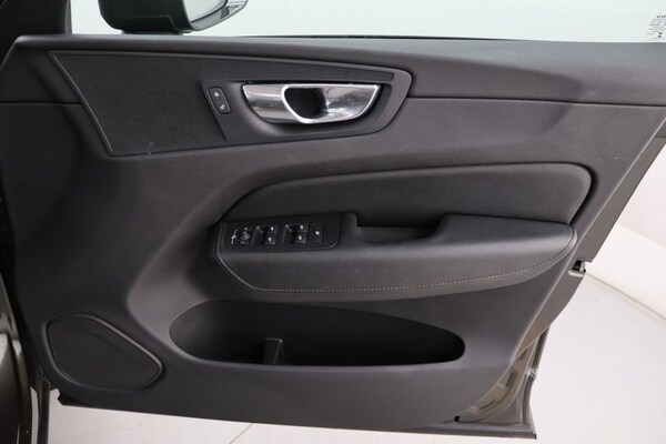 Used Volvo XC60 2018 for sale - 76068267: Photo 29
