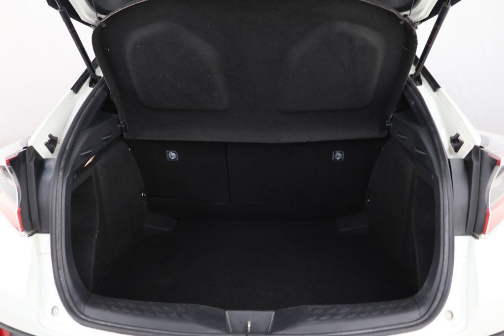 Used Toyota C-HR 2019 for sale - 77631764: Photo 26