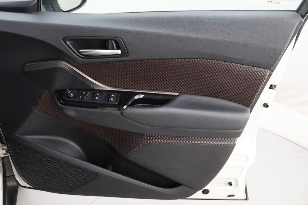 Used Toyota C-HR 2019 for sale - 77631764: Photo 27