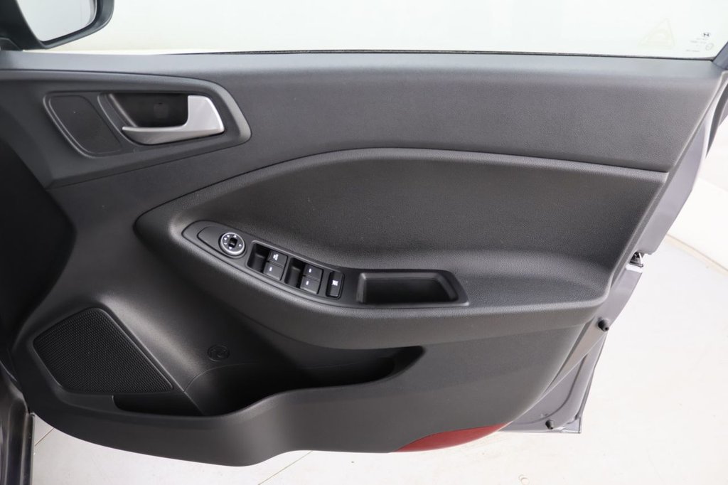 Used Hyundai i20 2019 for sale - 77287483: Photo 25