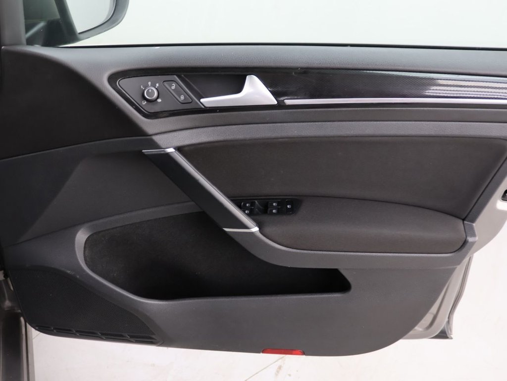 Used Volkswagen Golf 2016 for sale - 76395951: Photo 28