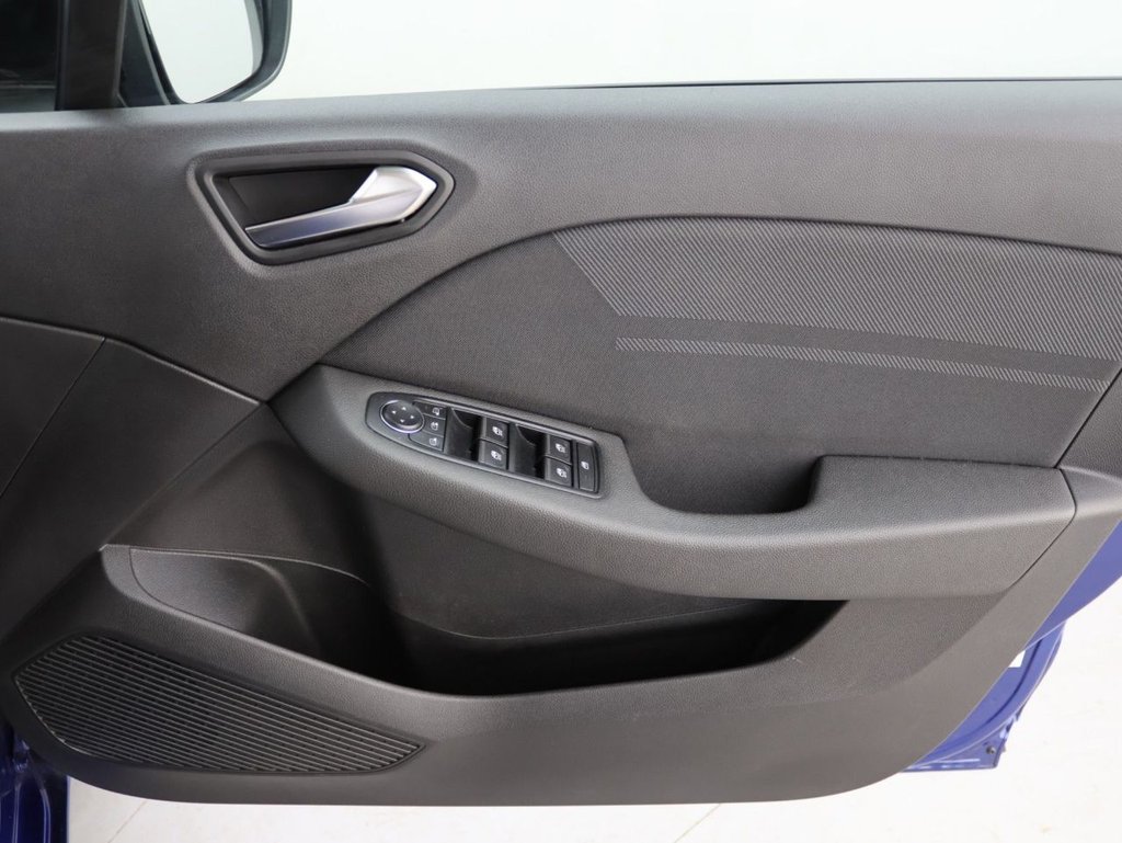 Used Renault Clio 2024 for sale - 77976395: Photo 27