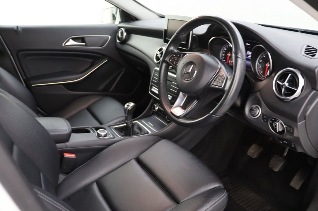 Used Mercedes-Benz GLA 2018 for sale - 76950350: Photo 10