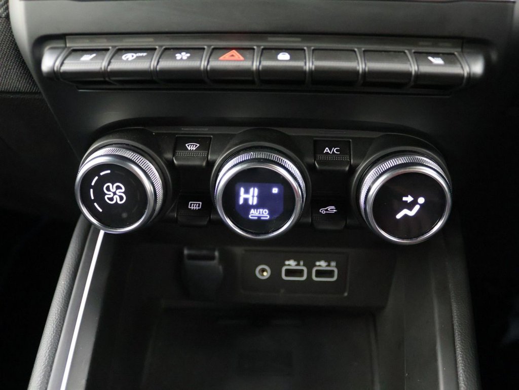 Used Renault Clio 2024 for sale - 76631639: Photo 17