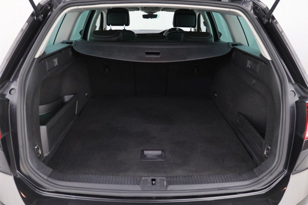 Used Volkswagen Passat 2022 for sale - 77891028: Photo 25